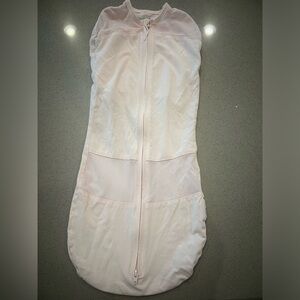 Happiest baby medium sleep swaddle